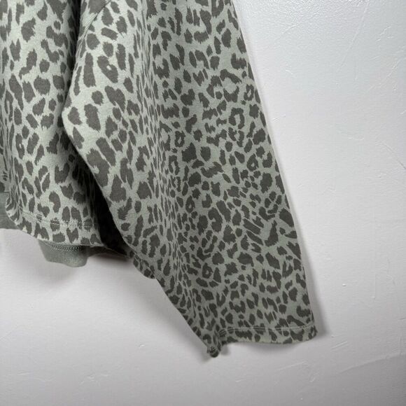 American Eagle Animal Print Fleece Pullover XL Sage Green Long Sleeves Cozy - Picture 5 of 15